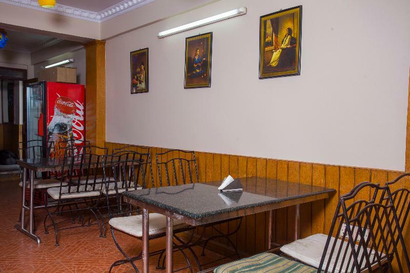 Oyo 149 Kalpa Brikshya Hotel カトマンズ エクステリア 写真